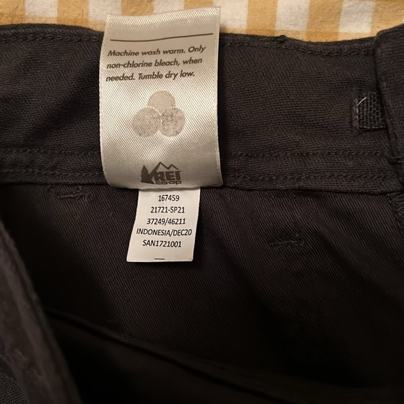 REI Cooperative dk gray hikers camping pants - Picture 8 of 8